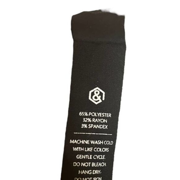 Agnes & Dora Button Front Cardigan Black Red Plaid Size Medium Pockets Christmas - Picture 5 of 6